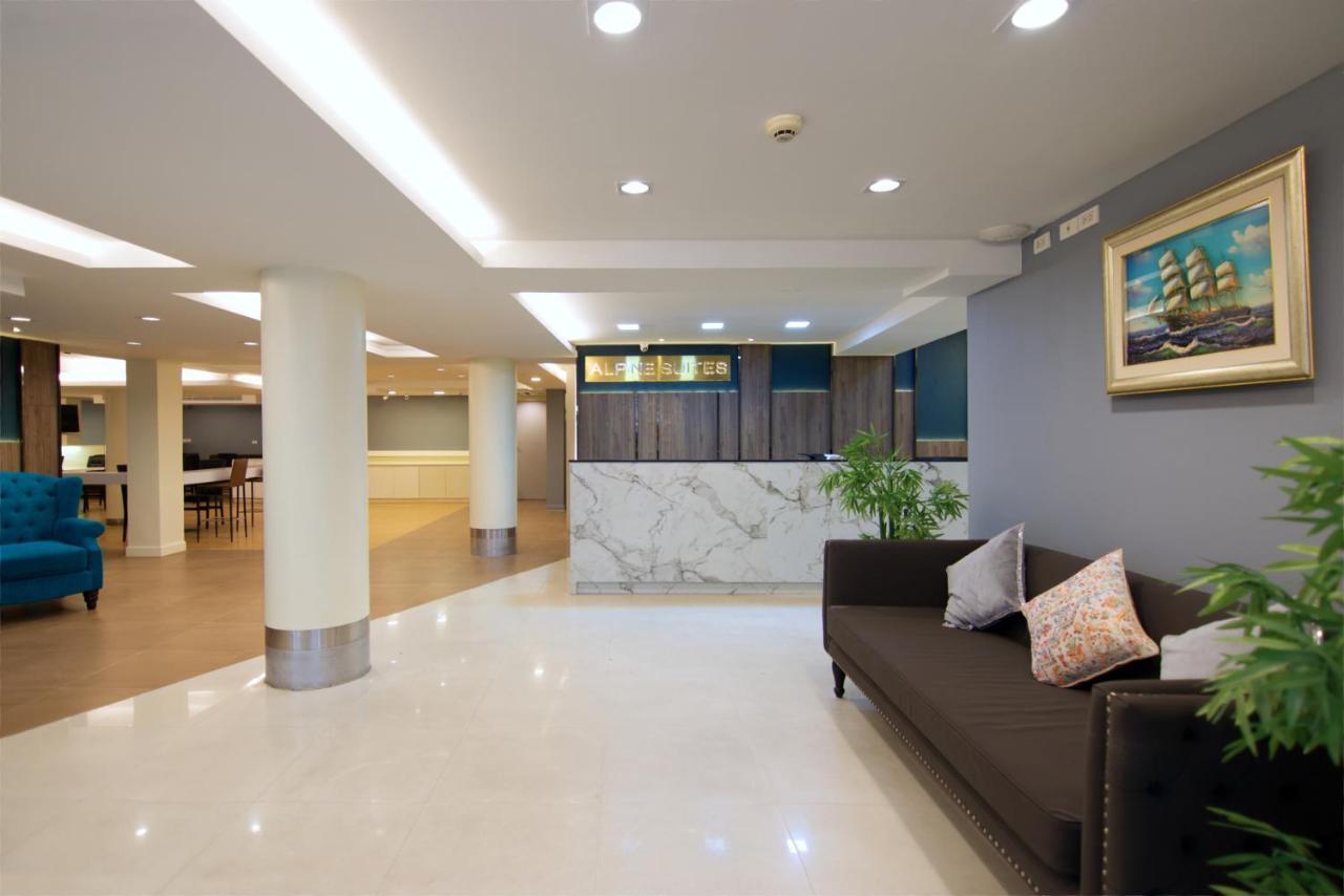 Grand Alpine Hotel Bangkok Zewnętrze zdjęcie