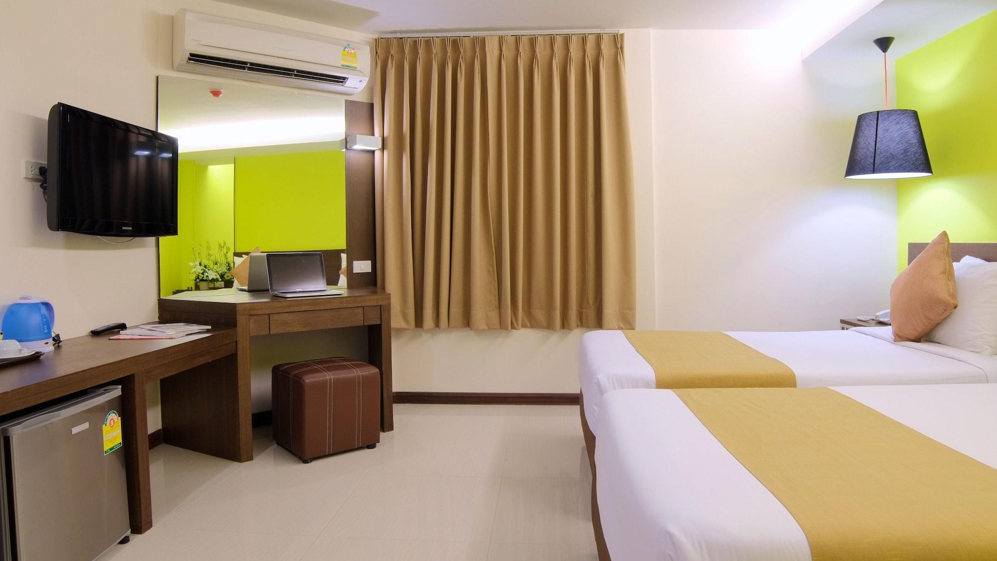 Grand Alpine Hotel Bangkok Zewnętrze zdjęcie