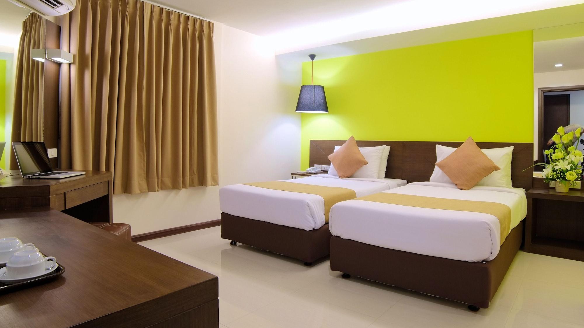 Grand Alpine Hotel Bangkok Zewnętrze zdjęcie