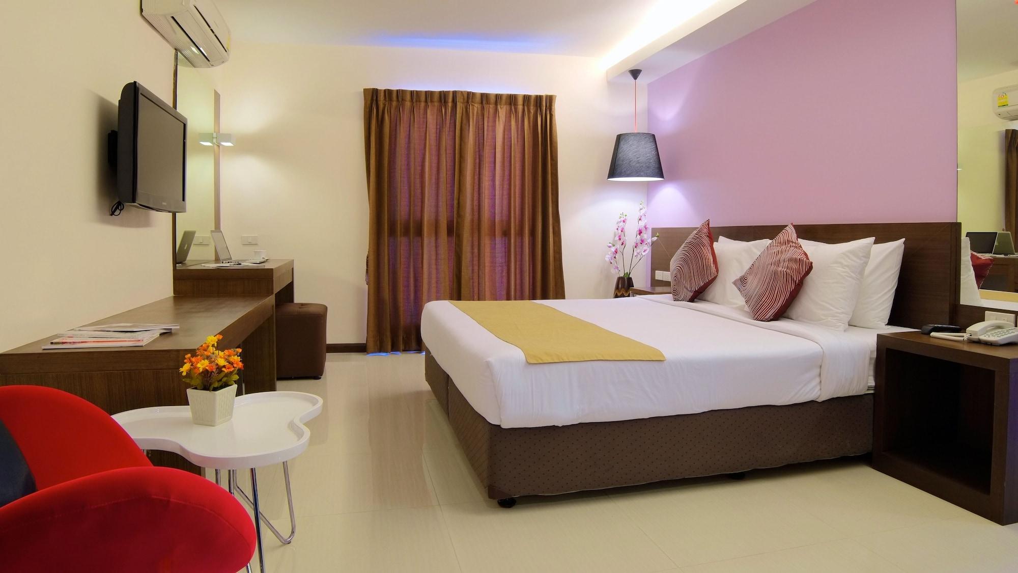 Grand Alpine Hotel Bangkok Zewnętrze zdjęcie