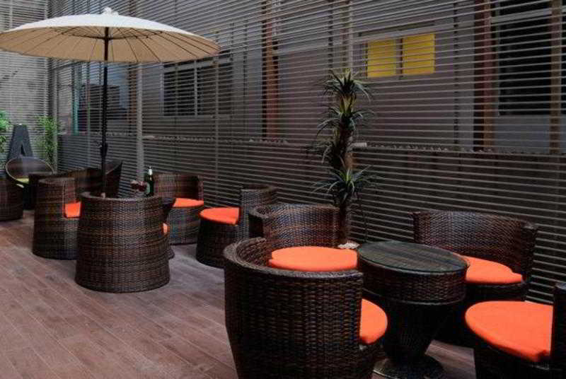 Grand Alpine Hotel Bangkok Zewnętrze zdjęcie