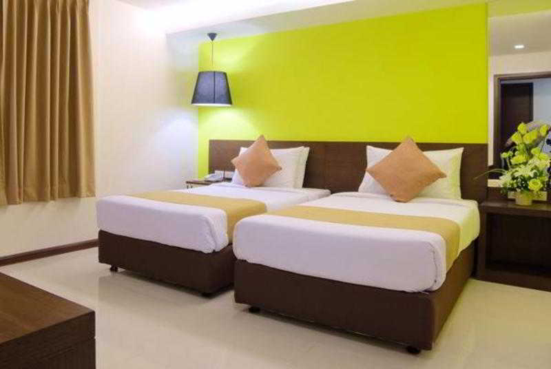 Grand Alpine Hotel Bangkok Zewnętrze zdjęcie