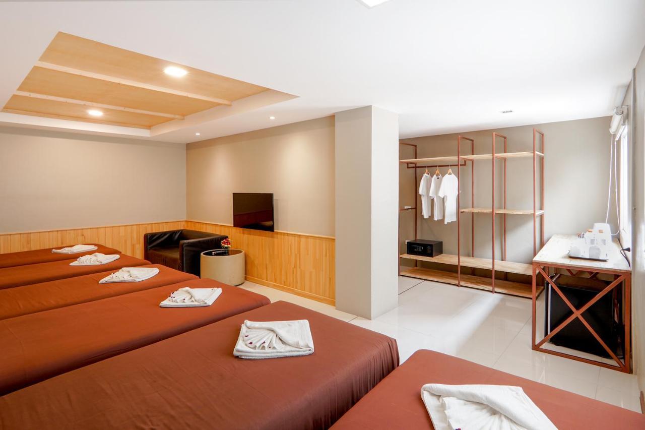 Grand Alpine Hotel Bangkok Zewnętrze zdjęcie