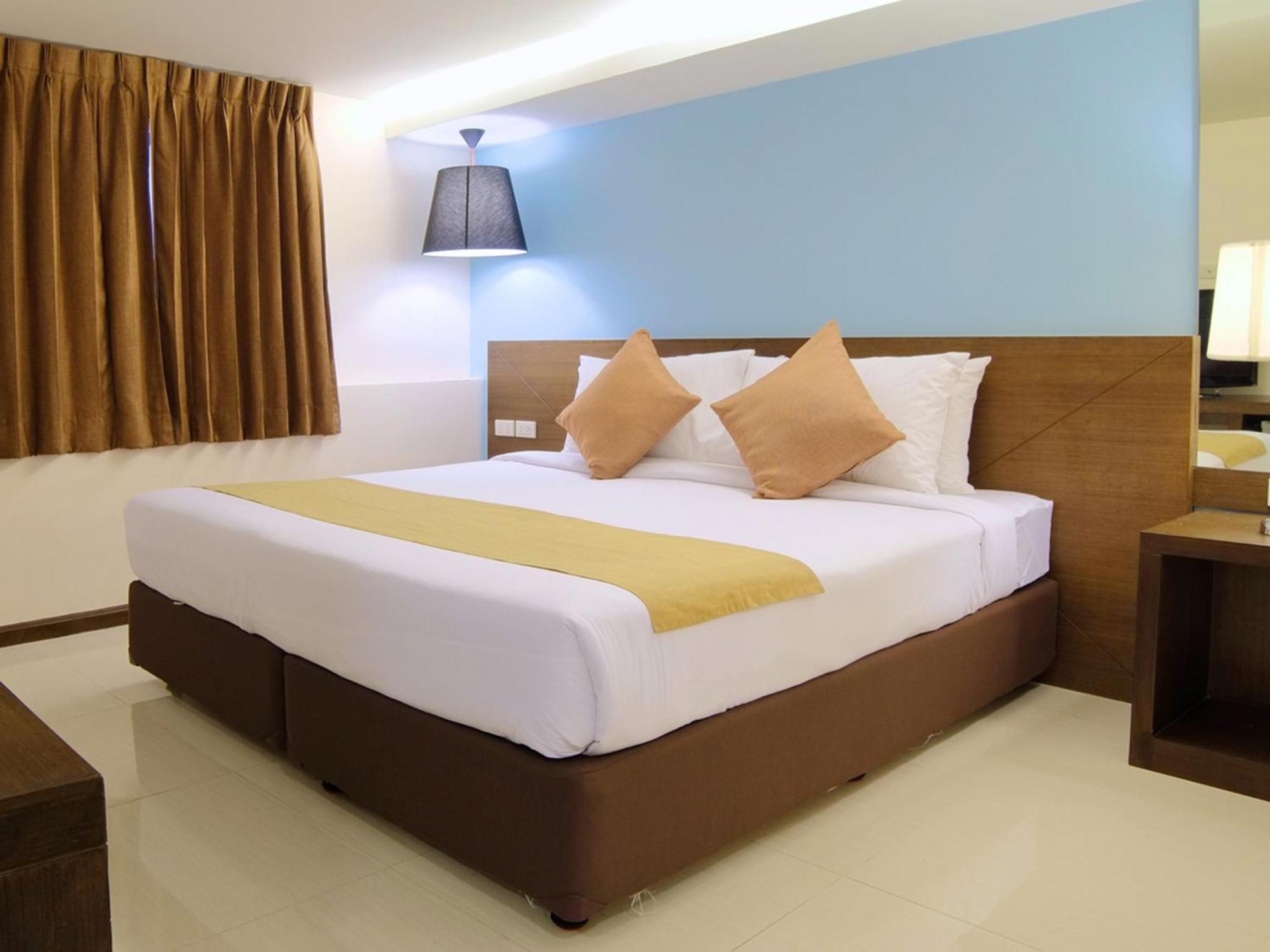 Grand Alpine Hotel Bangkok Zewnętrze zdjęcie