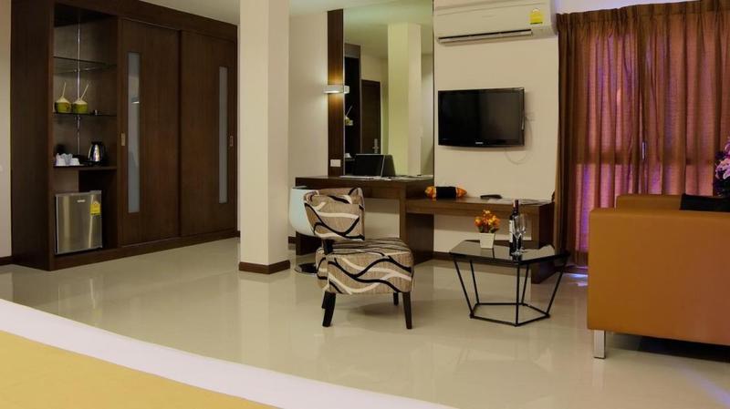 Grand Alpine Hotel Bangkok Zewnętrze zdjęcie