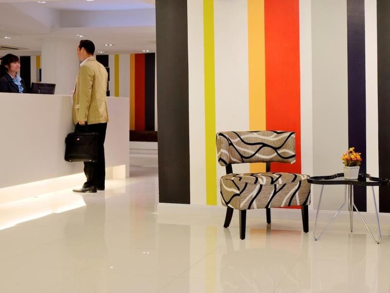 Grand Alpine Hotel Bangkok Zewnętrze zdjęcie
