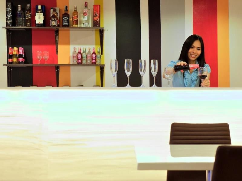 Grand Alpine Hotel Bangkok Zewnętrze zdjęcie