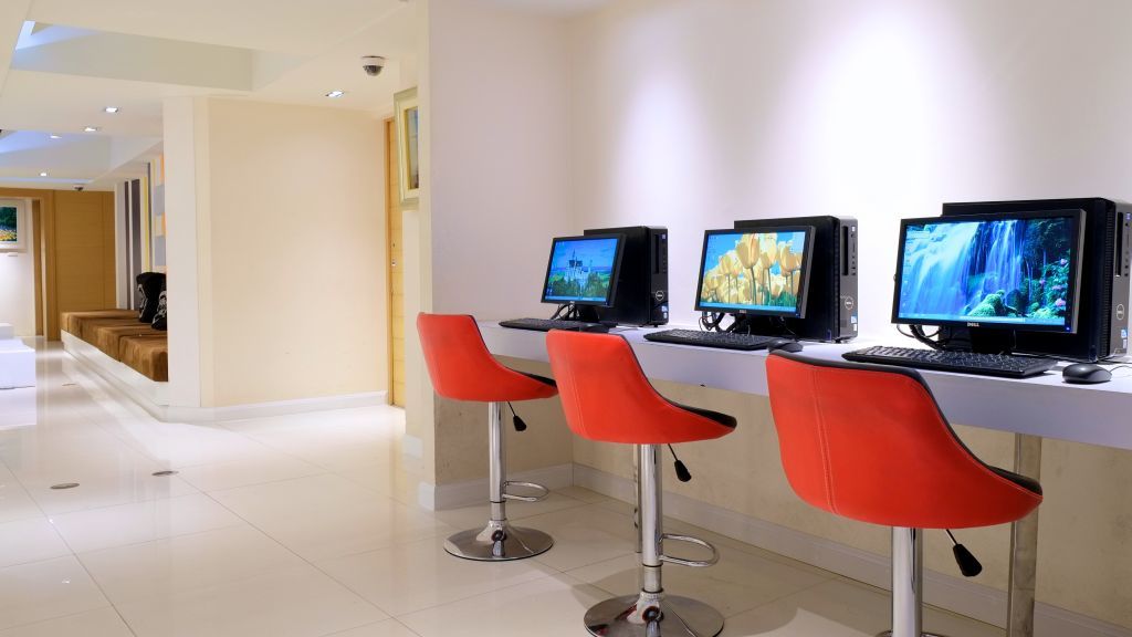 Grand Alpine Hotel Bangkok Zewnętrze zdjęcie