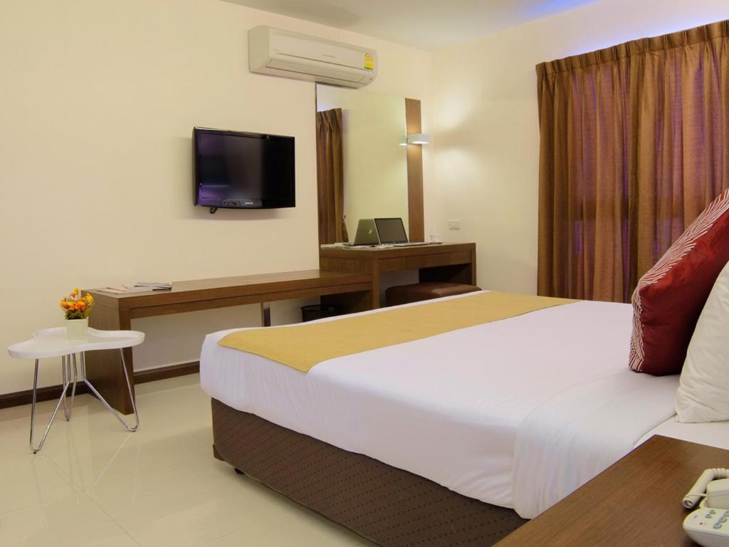 Grand Alpine Hotel Bangkok Zewnętrze zdjęcie